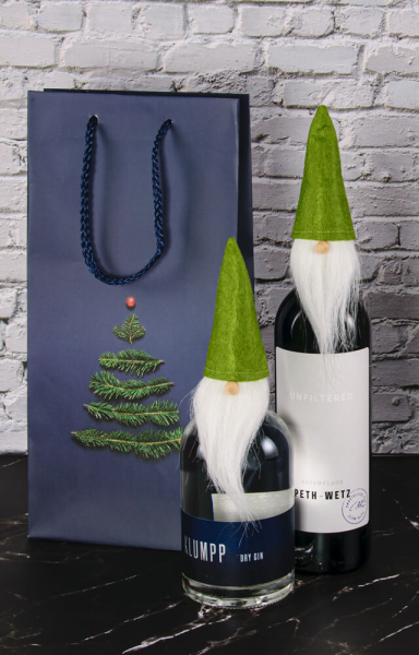 Wein Flaschendeko Wichtelmütze Grün zu Weihnachten